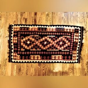 Kilim rug 3’ x 6’ Rich Purple, Peach, Black Raspberry colors, perfectly lived-in